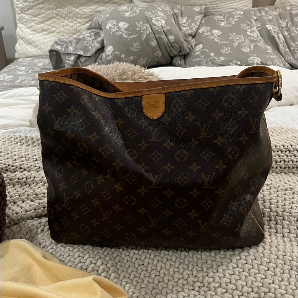 Louis Vuitton Delightful MM Monogram Shoulder Bag